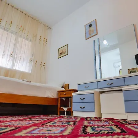 Seferi's Apartament Apartament *